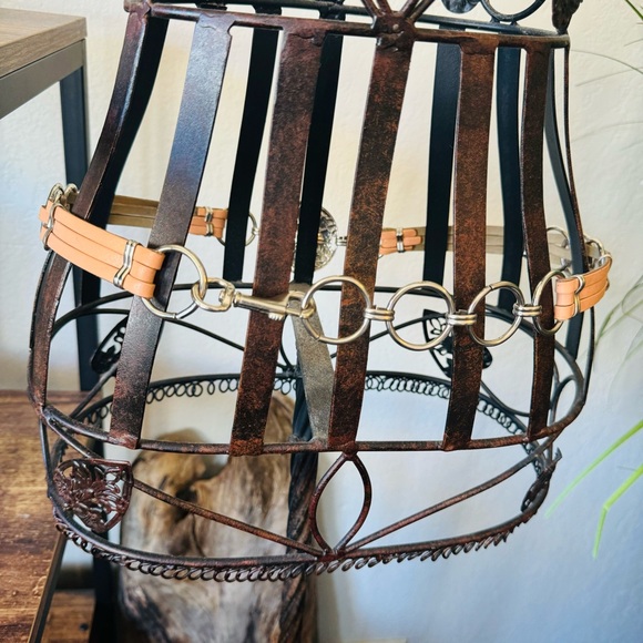 Leather and chain belt - Picture 7 of 7